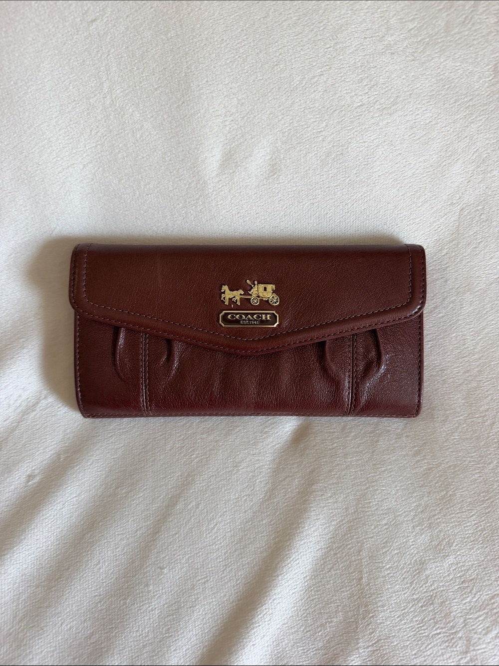 Coach Leather Continental Wallet in Rich Chestnut Brown with Gold Hardware